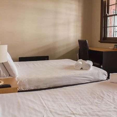 Campsie Hotel Сидни Екстериор снимка