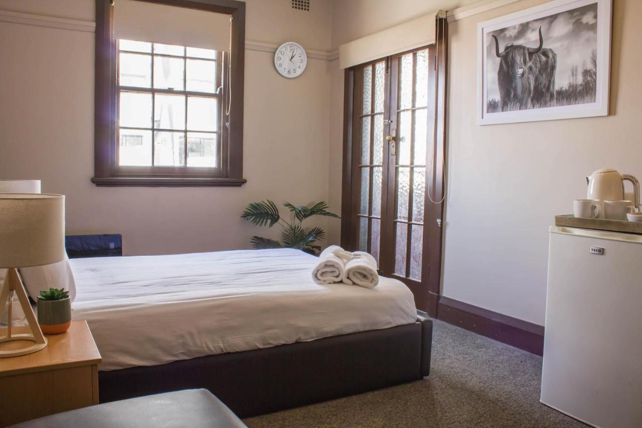 Campsie Hotel Сидни Екстериор снимка