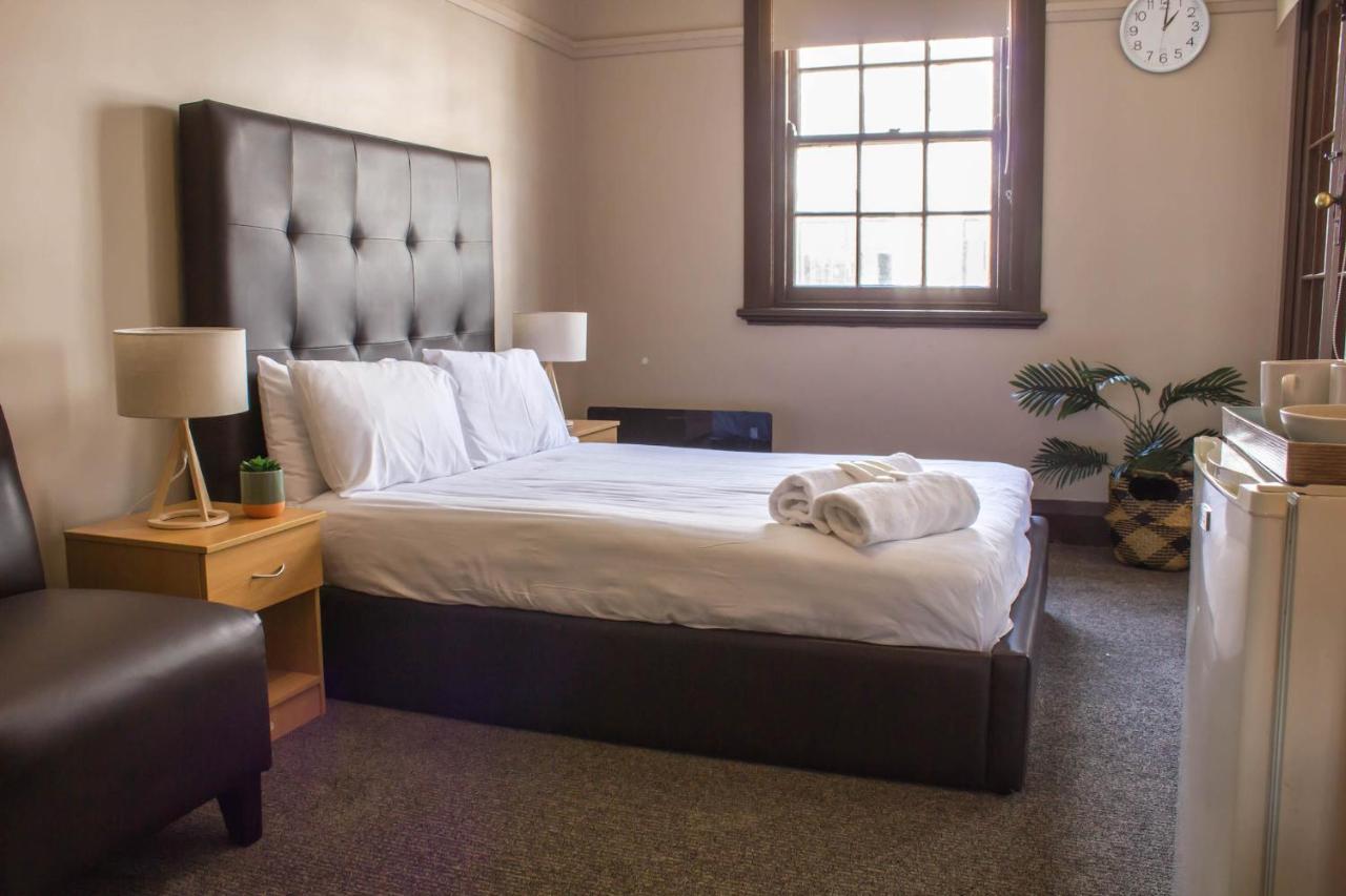 Campsie Hotel Сидни Екстериор снимка